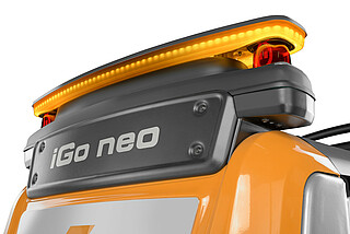 Autonomiczny wózek do kompletacji OPX iGo neo – zbliżenie na diodowy sygnalizator trybu